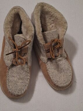 Minnetonka Women's Knit & Suede Lace-Up Slippers - Tan
